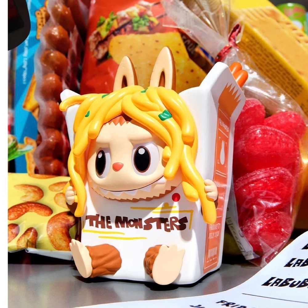 Labubu - The Monsters - Wacky Mart Figures 3 pack: Chow Mein - Chips - Onigiri - Picture 2 of 9